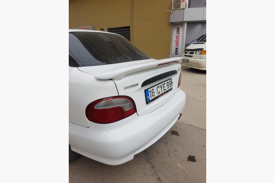 Hyundai Accent 1994–1999 Spojler Meliset (na lakovanie) Fotografia 1