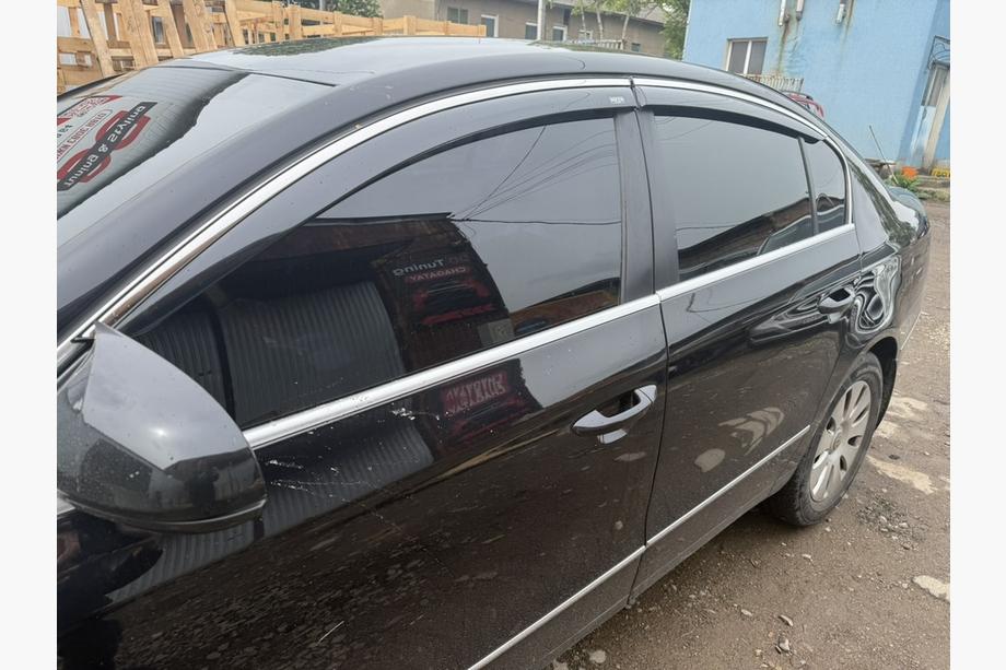 Volkswagen Passat B6 2006–2012 Okenné deflektory s chrómovou lištou SD (EU, 4 ks, Niken) Image