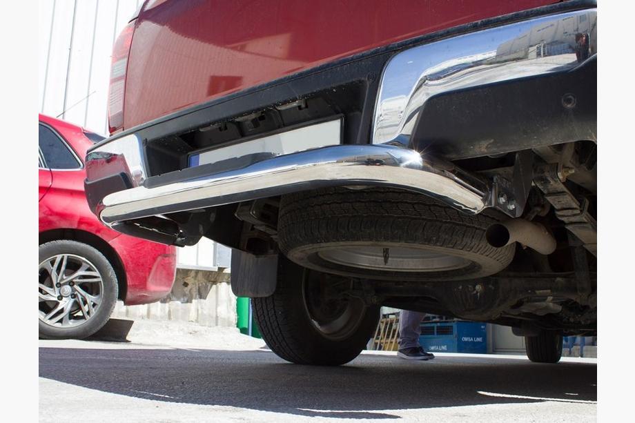 Isuzu D-Max 2019– Zadná ochranná rampa Amazon Silver (76 mm, nerez) Image