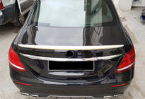 Mercedes Trieda E W213 2016–2023 Spoiler DPT fotografia 3