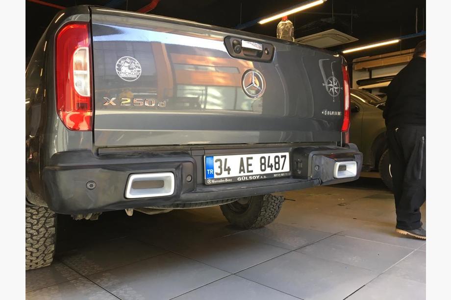 Mercedes X class 2017–2020 Zadný difúzor (matná čierna) Image