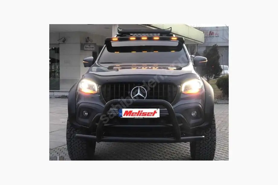Mercedes X class 2017–2020 Spojler čelného skla (V3, na lakovanie) Image