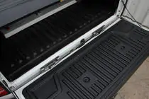 Nissan Navara/NP300 2016– Mechanizmus plynulého otvárania zadného veka fotografia 2