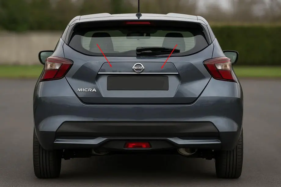 Nissan Micra K14 2016– Chrómová lišta nad ŠPZ OmsaLine (nerez) Image