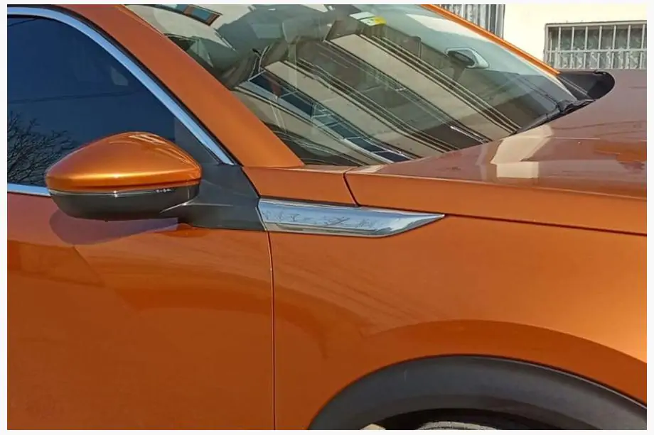 Peugeot 2008 2019– Lišty na blatníky (2 ks, nerez) Image