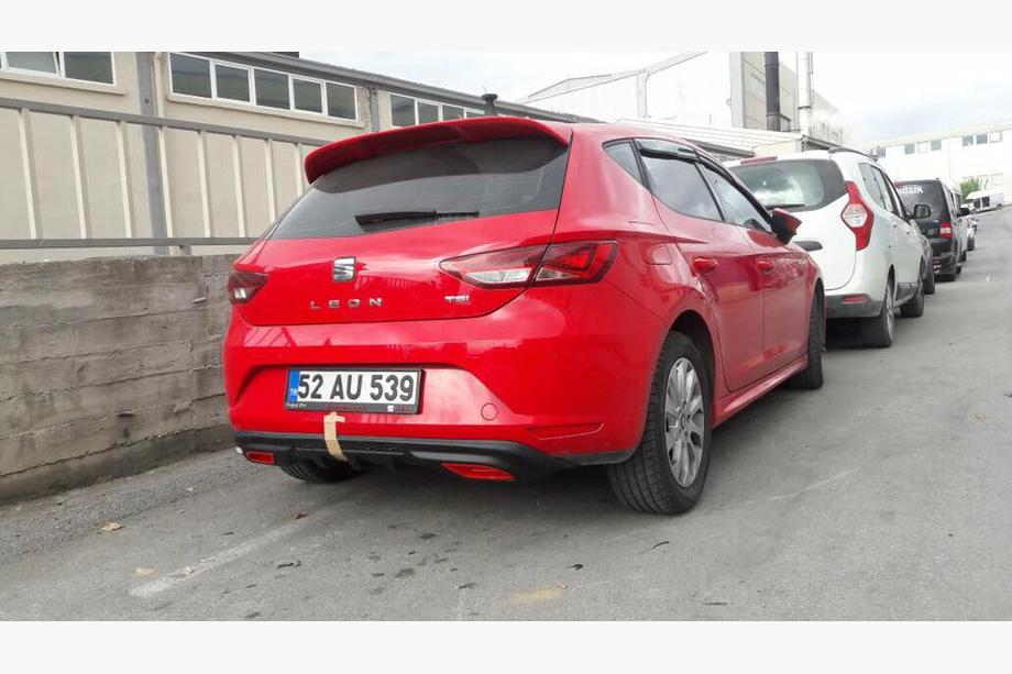 Seat Leon 2013–2020 Kryt zadného nárazníka (na lakovanie) Image