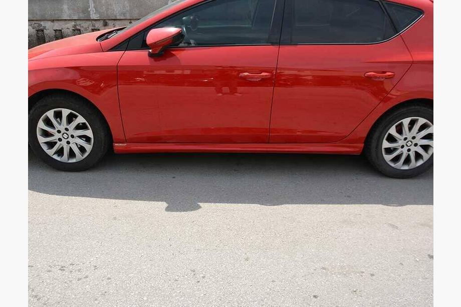 Seat Leon 2013–2020 Bočné prahy Meliset (na lakovanie) Fotografia 3