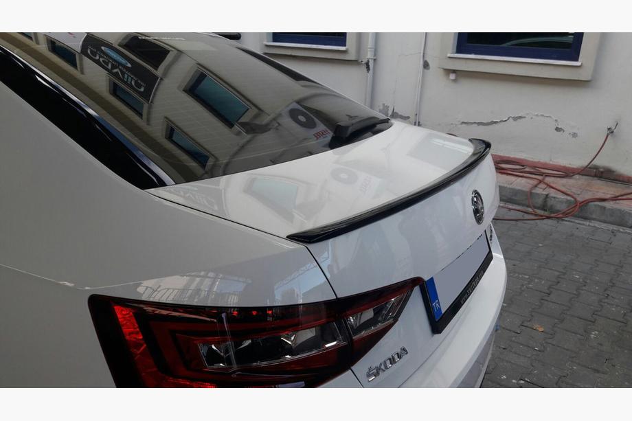 Skoda Superb 2015–2024 Spojler na lakovanie Image