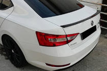 Skoda Superb 2015–2024 Lip spojler (Omsa, čierny) fotografia 1