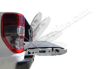 Volkswagen Amarok 2010–2022 Plynové vzpery zadného veka fotografia 5