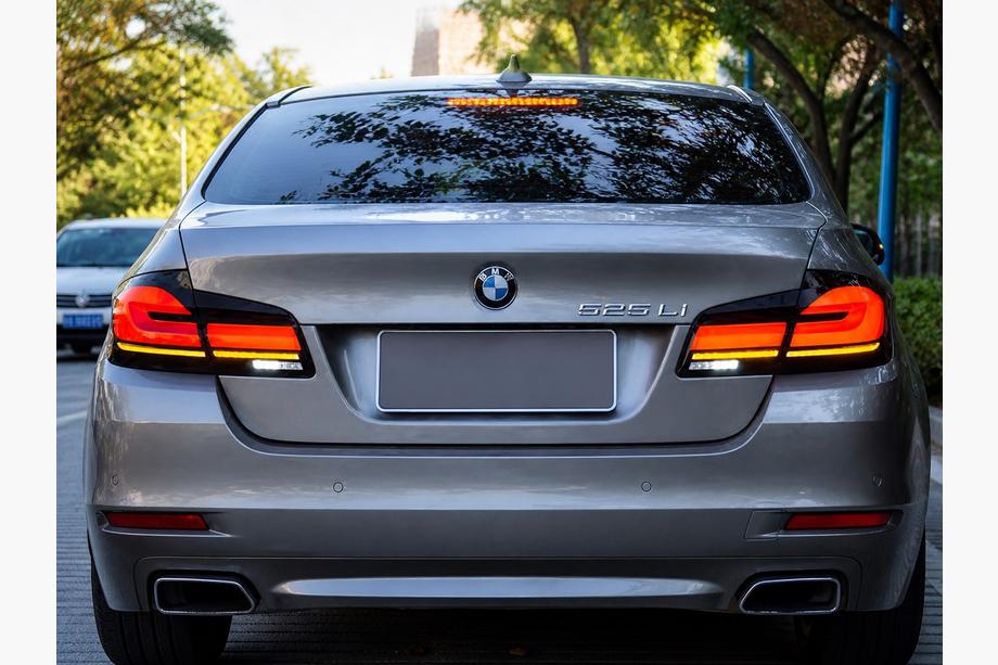 BMW 5. rad F10/F11 2010–2016 Zadné svetlá (dizajn LCI) Image