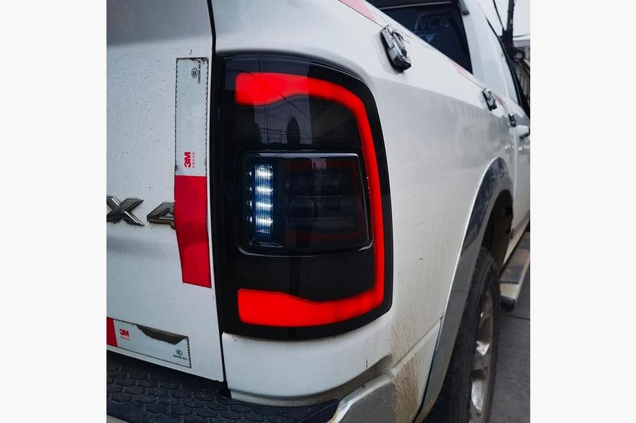 Dodge RAM (DT) 2018– Zadné svetlá TRX Image