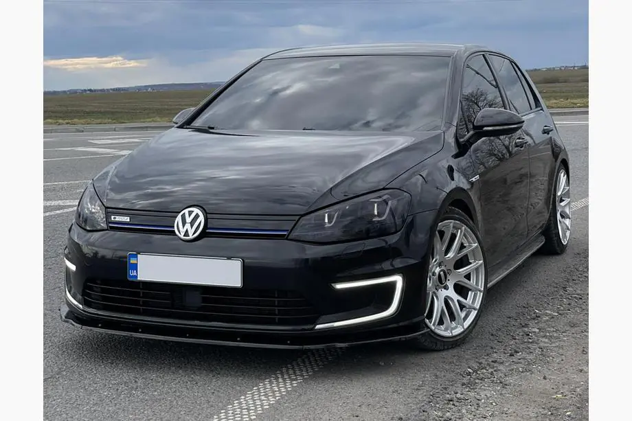 Volkswagen Golf 7/E-Golf 2012–2020 Bočné prahy (ABS plast) Fotografia 1