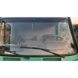 Polička na palubnú dosku (sivá so sivým prešívaním) fotografia 3