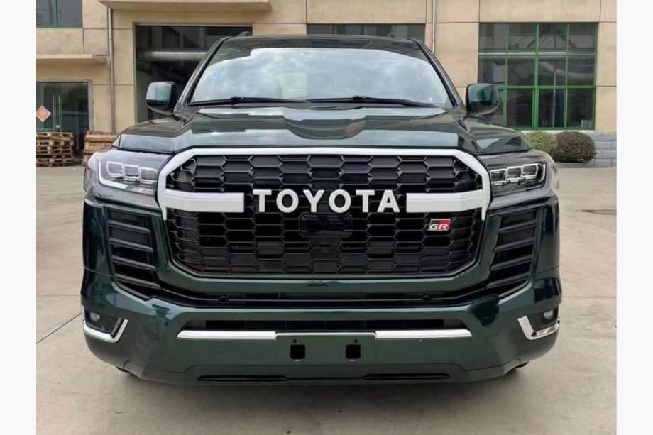 Toyota Land Cruiser 200 2007–2021 Restylingový kit pre LC 300 GR Image