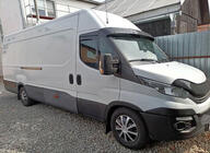 Iveco Daily 2014– Deflektor na čelné sklo V2 (lesklá čierna, 5 mm) fotografia 7