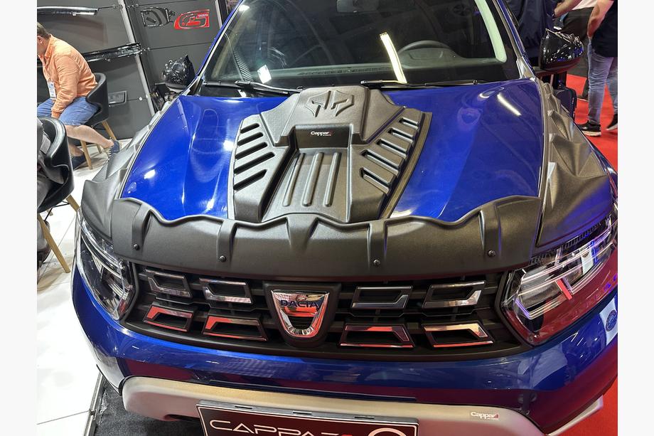 Renault Duster 2018–2024 Sada krytov kapoty DRAGON (3 ks) Fotografia 3
