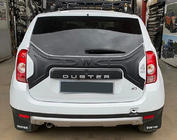 Dacia Duster 2008–2018 Plastová lišta na veko kufra fotografia 2