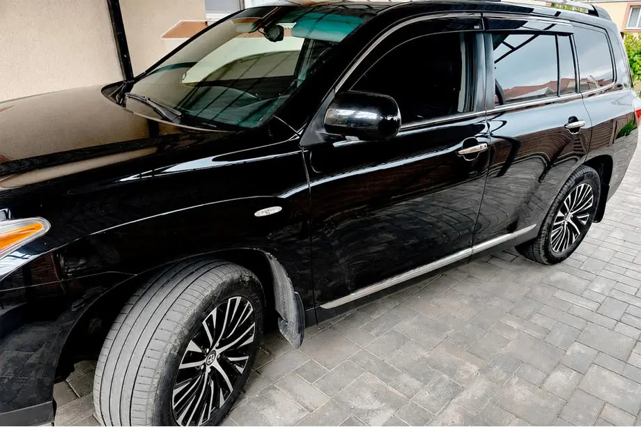 Toyota Highlander 2008–2013 Okenné deflektory s chrómovou lištou (4 ks, Niken) Image