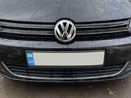 Volkswagen Golf 6 2008–2014 Predný emblém 5K0 853 601F fotografia 1
