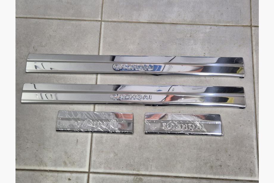 Nissan Qashqai 2007–2010 ZĽAVA! Kryty prahov (Omsa, 4 ks, nerez) Image