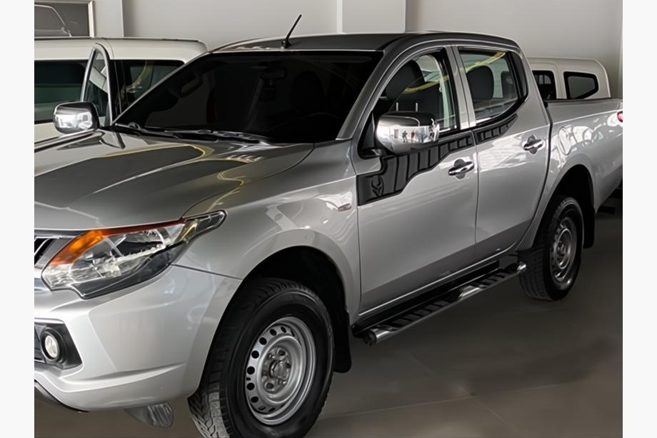 Mitsubishi L200 2015–2024 Horné lišty dverí 2015-2019 (4 ks, ABS) Image