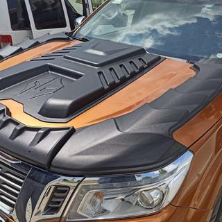 Kryt kapoty (ABS) Nissan Navara/NP300 2016– fotografia 1