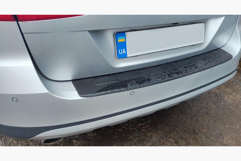 Volkswagen Passat B7 2012–2015 Lišta na zadný nárazník Esa (SW, ABS) Image