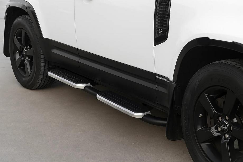 Land Rover Defender 2019– Bočné prahy OEM Silver (pre 110/130, 2 ks) Image