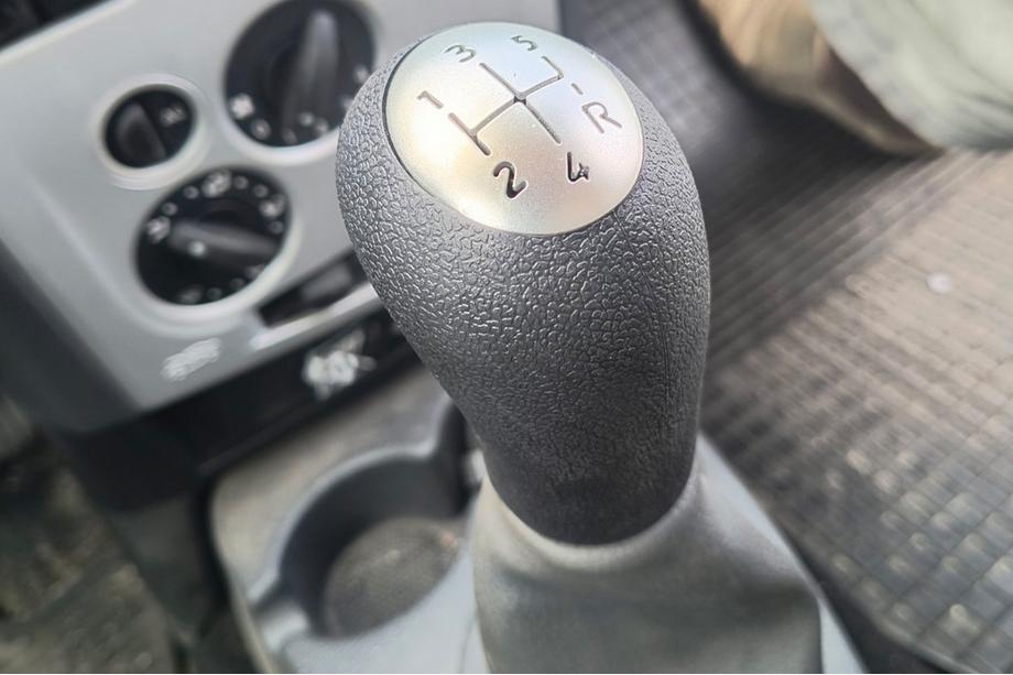 Renault Logan I 2005–2008 Hlavica radiacej páky 8200079112 (čierna s chrómom) Image