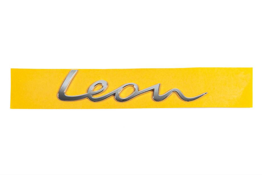 Seat Leon 2020– Nápis Leon 5FA8536873Q7 (189 mm × 40 mm) Image