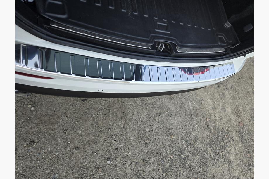 Volvo XC60 2017– Ochranná lišta zadného nárazníka Carmos lesklá (nerez) Image
