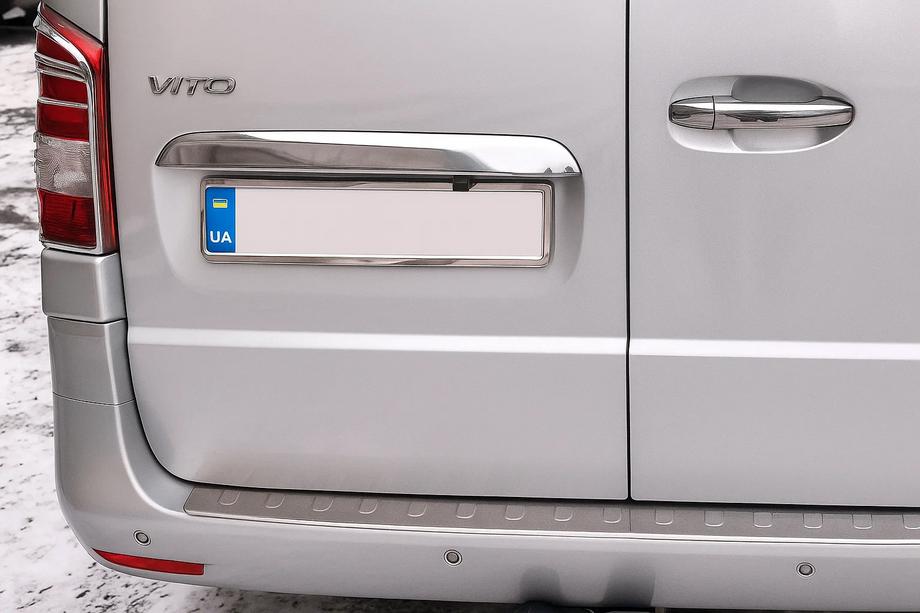 Mercedes Vito/V-trieda W447 2014– Lišta nad ŠPZ, 2-dverový (nerez) Image