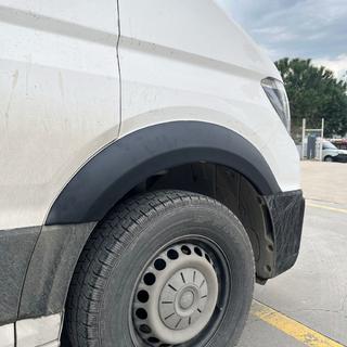 Široké lemy blatníkov (4 ks, čierne) Volkswagen Crafter 2016– fotografia 1