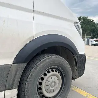 Široké lemy blatníkov (4 ks, čierne) Volkswagen Crafter 2016– fotografia 1