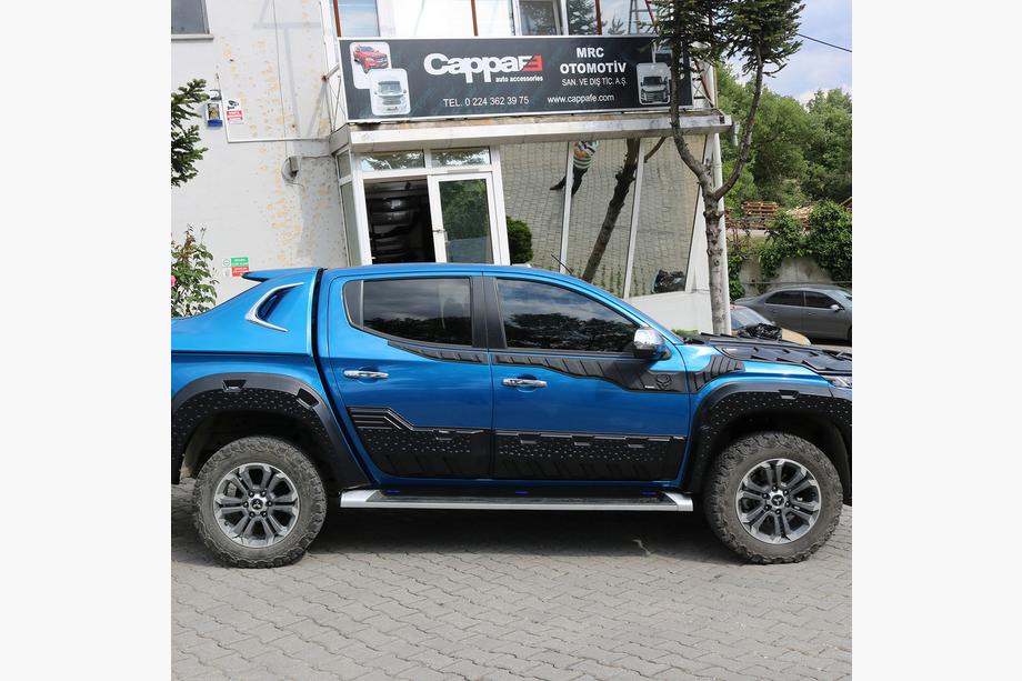 Mitsubishi L200 2015–2024 Horné lišty dverí 2019+ (6 ks, ABS) Fotografia 3
