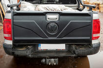 Volkswagen Amarok 2010–2022 Lišta na veko kufra (ABS) fotografia 4