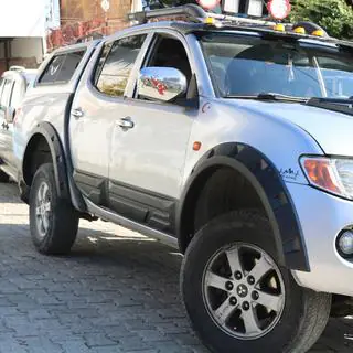 Rozširovače blatníkov (EuroCap) Mitsubishi L200 2006–2015 fotografia 1