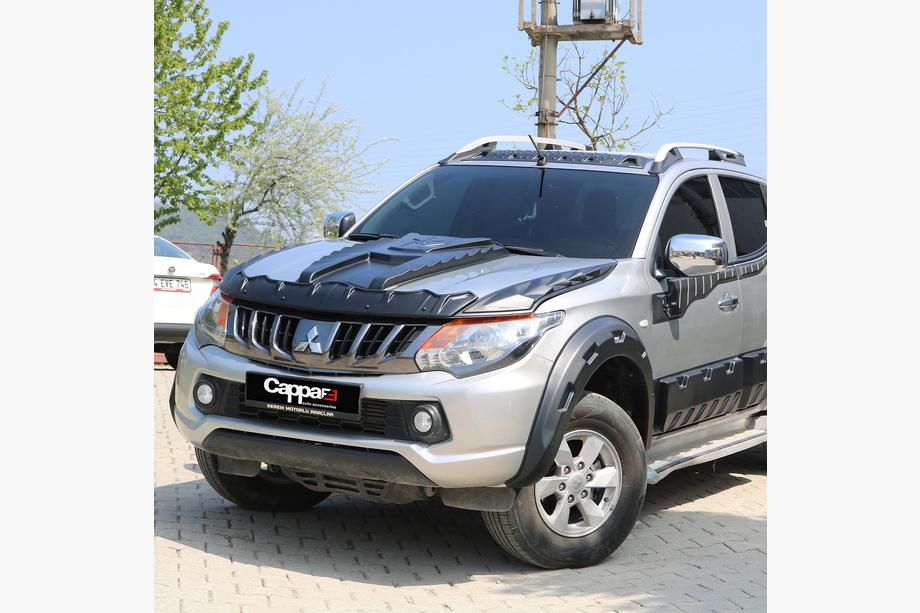 Mitsubishi L200 2015–2024 Sada líšt na kapotu DRAGON (2015-2019, 3 ks) Image