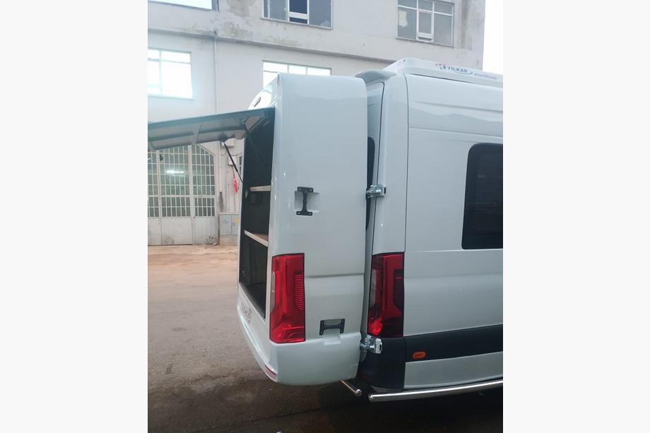 Mercedes Sprinter W907/W910 2018– Strešný nosič (vysoká strecha) Fotografia 2