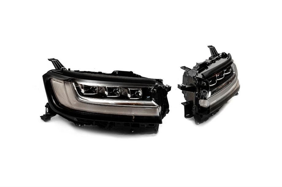 Toyota Land Cruiser 200 2007–2021 Restylingový kit pre LC 300 High-Line (kompletná sada) Fotografia 32