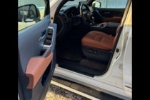 Toyota Land Cruiser 200 2007–2021 Sada na upgrade interiéru pre LC300 (lišty na palubnú dosku) fotografia 5