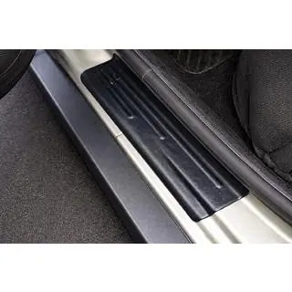 EuroCap vnútorné kryty prahov (4 ks, ABS) Dacia Duster 2008–2018 fotografia 2