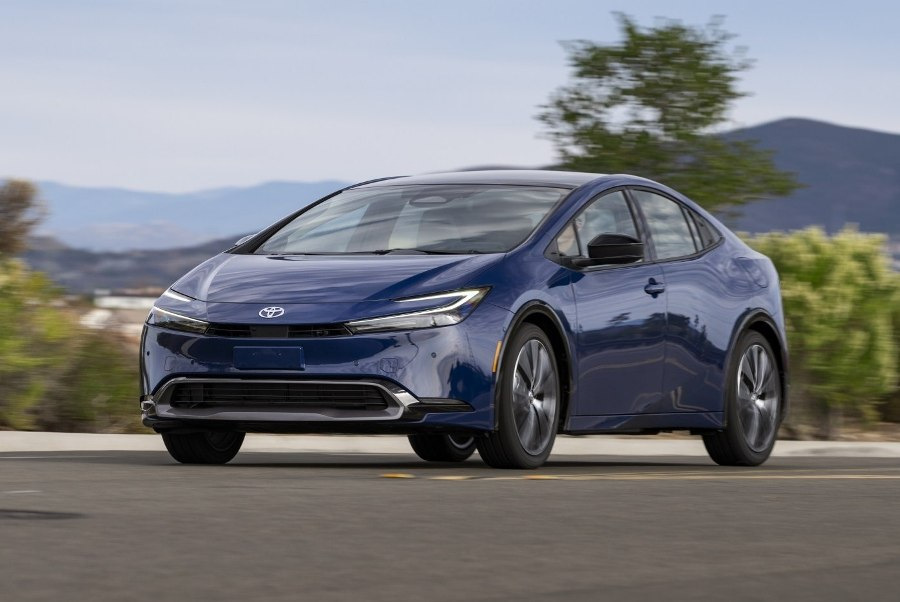 Prehľad novej generácie hybridného modelu Toyota Prius