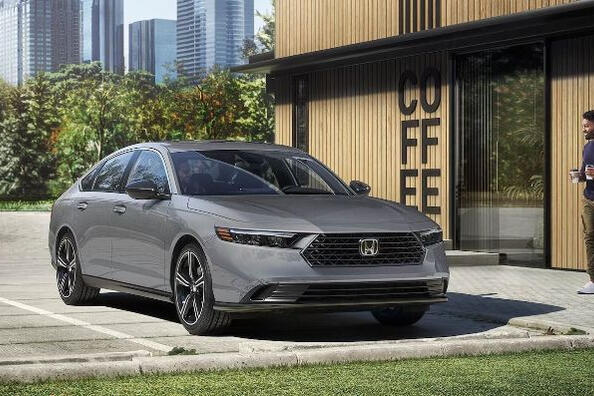 Prehľad novej generácie sedanu Honda Accord