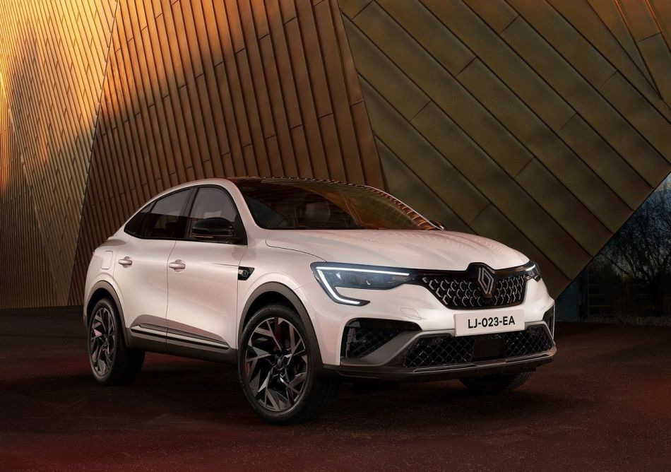 Prehľad modernizovaného crossoveru Renault Arkana
