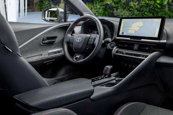 Prehľad kompaktného crossovera Toyota C-HR druhej generácie Fotografia 6