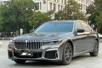 BMW rad 7 F01/F02 2008–2015 Restylingový kit pre G12 M760 (s výmenou veka batožinového priestoru a zadných blatníkov) fotografia 4