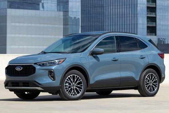Recenzia modernizovaného crossoveru Ford Escape