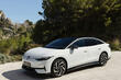 Test elektrického zadnokolového liftbacku Volkswagen ID.7 fotografia 3